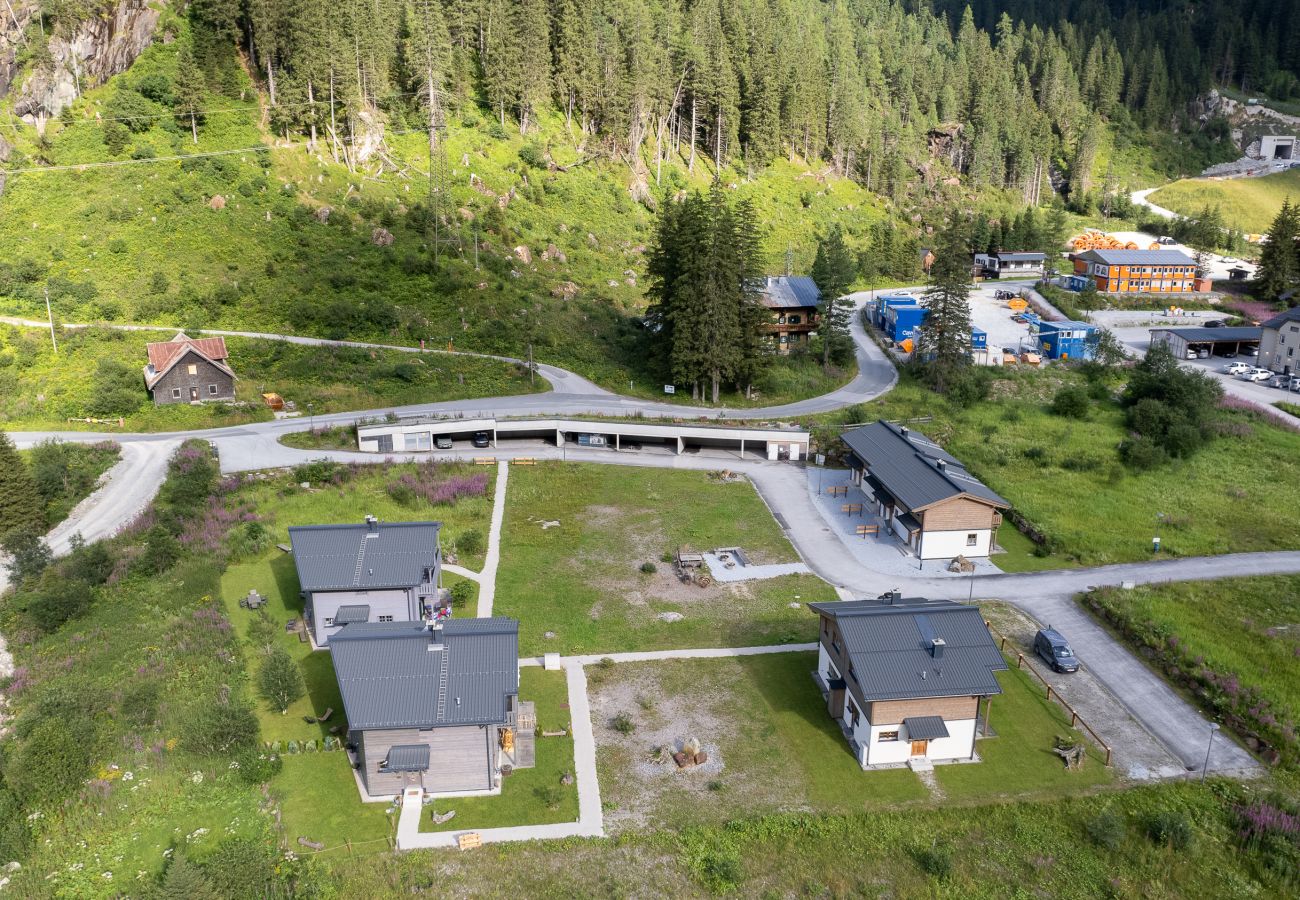 Chalet in Uttendorf - Lodge kleiner Bär 191 im Tauerndorf Enzingerboden