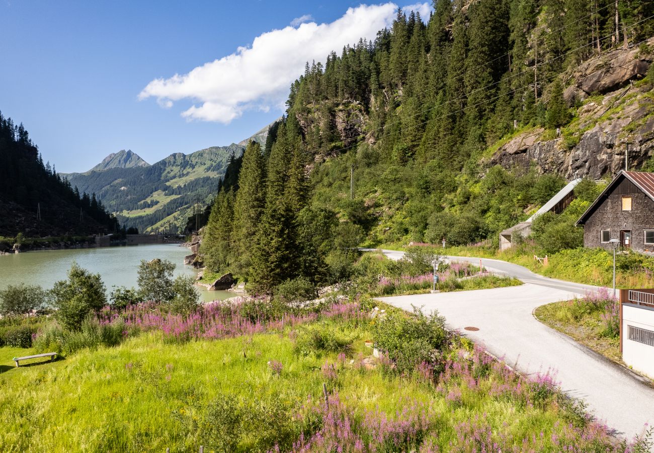 Chalet in Uttendorf - Lodge kleiner Bär 191 im Tauerndorf Enzingerboden