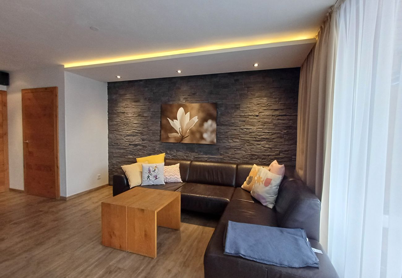 Apartment in Zell am See - Max Residence im Zentrum mit Terrasse, Garage